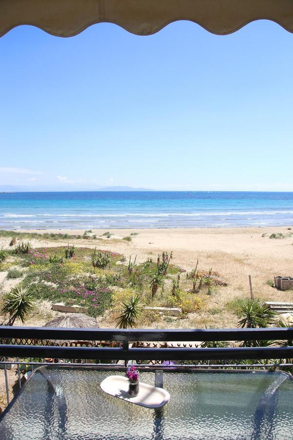 Nami Sea View Near Airport Apartment อาร์เตมีดา ภายนอก รูปภาพ